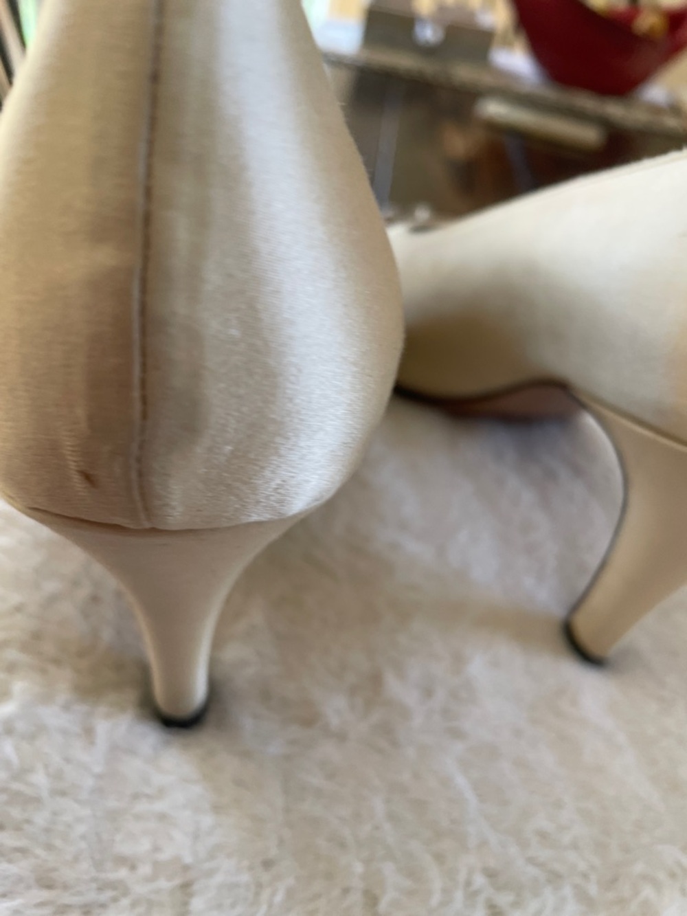 Gucci Vintage RARE Beige Embellished Pointed-Toe Satin Heels - Picture 7 of 16